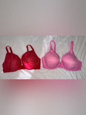 Women's Victoria’s Secret Red and Pink Bras